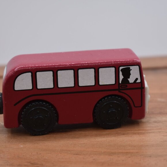 Thomas & Friends Wooden Railway Train Tank Engine - Bertie the Bus - GUC 2012 - Picture 5 of 7
